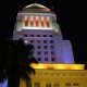 Здание мэрии Лос-Анджелеса осветили цветами армянского флага